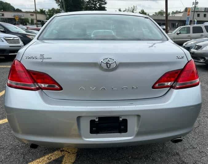 2006 TOYOTA AVALON TIRE LIGHT
