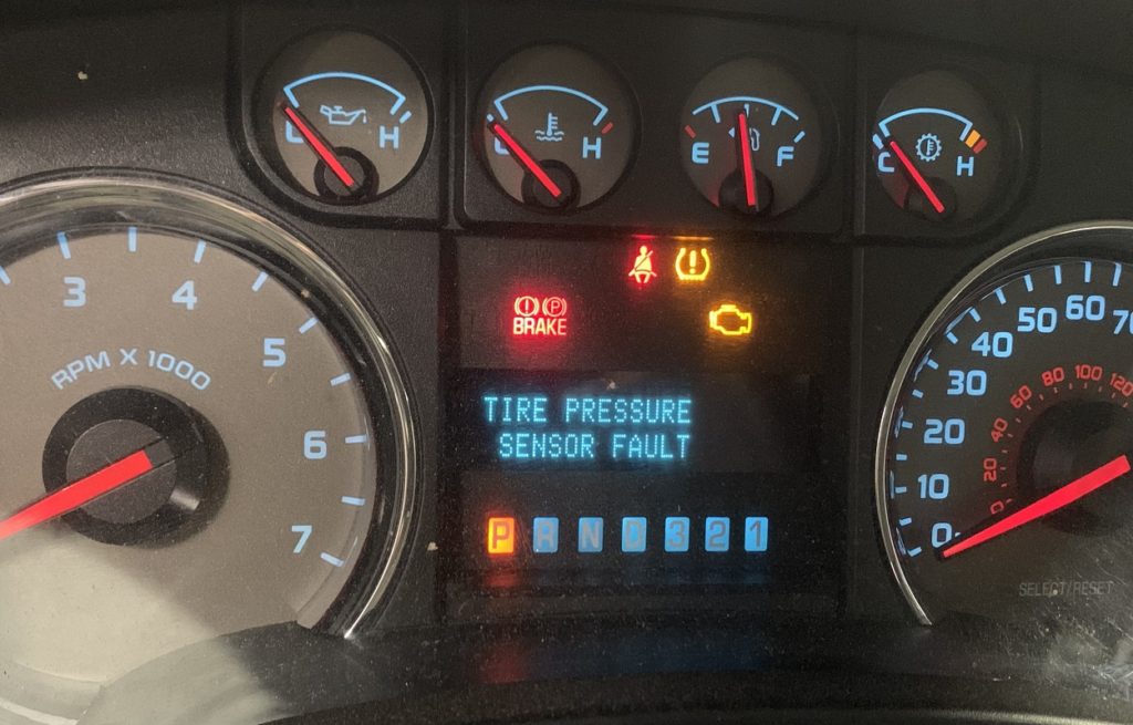 Tpms Service Light How To Fix A Flashing TPMS Light - LEARN ABOUT TPMS