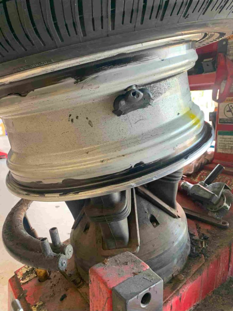 TIRE PRESSURE SENSOR ON WHEEL