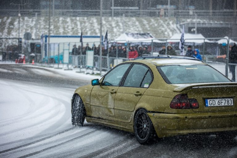 TIRE PRESSURE IN THE SNOW