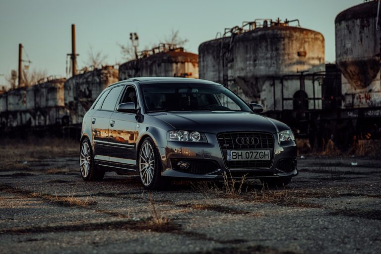 AUDI Q3 TPMS WARNING LIGHT
