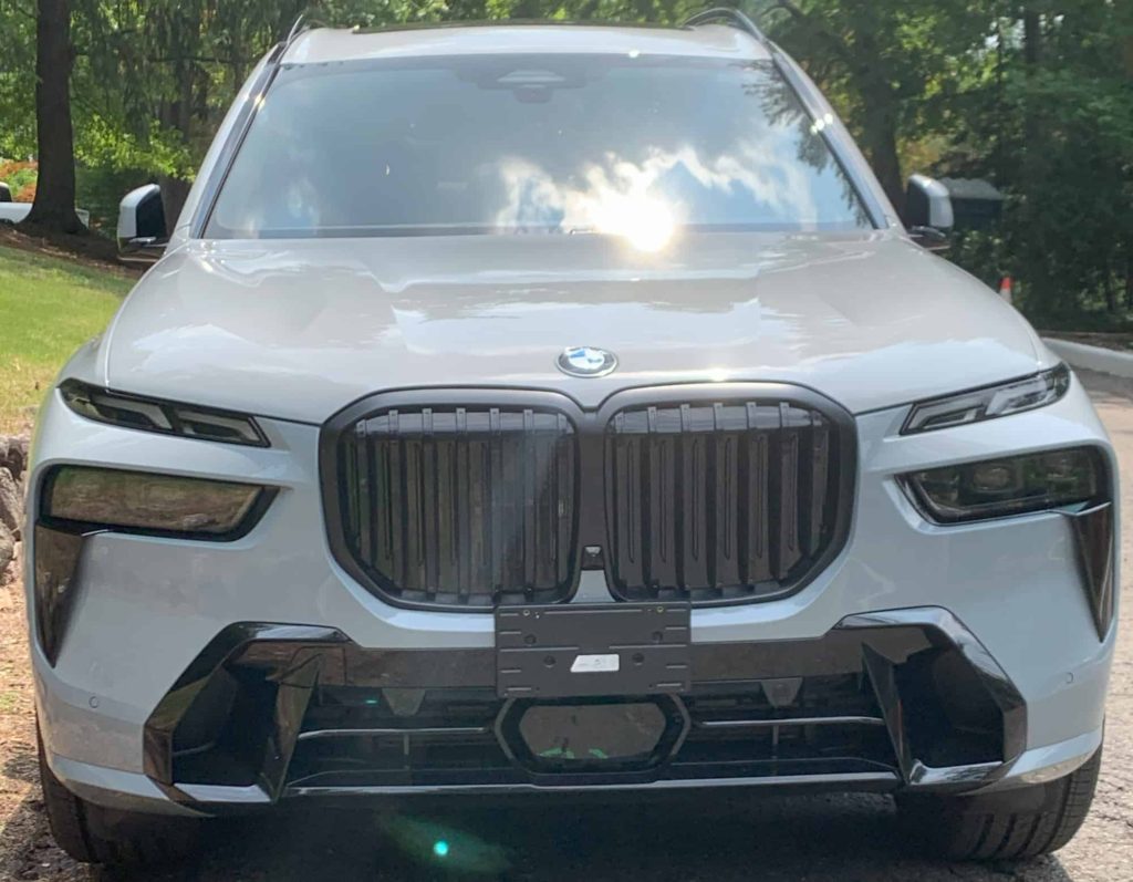 2023 BMW X7 LOW TIRE PRESSURE LIGHT