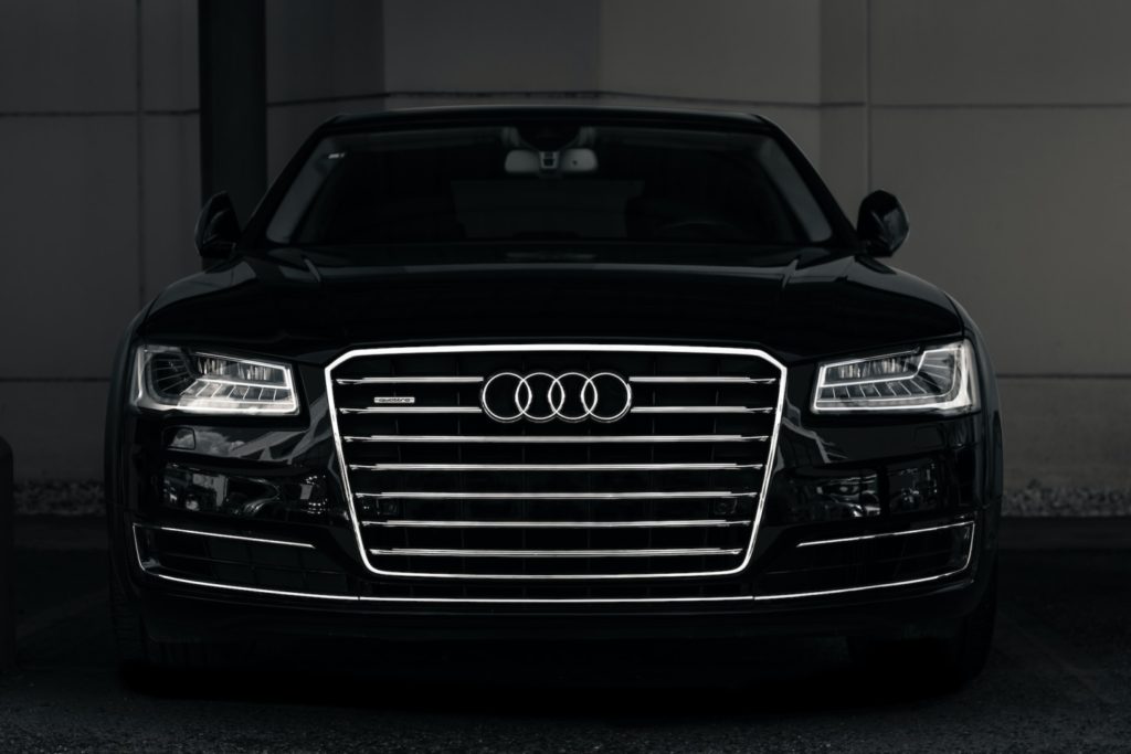 AUDI-A8-TYRE-PRESSURE-LIGHT-ON