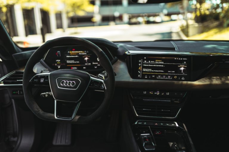 AUDI Q5 TYRE PRESSURE LIGHT RESET