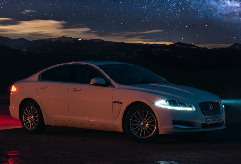 JAGUAR XF TIRE PRESSURE LIGHT