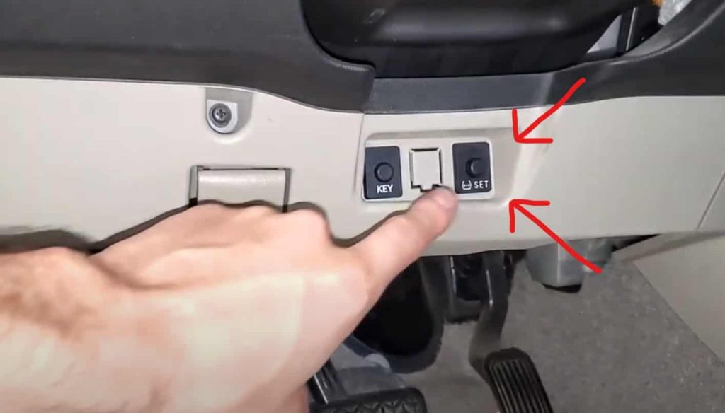 How to Reset 2023 Toyota Prius Low Tire Pressure Light - LEARN ABOUT TPMS