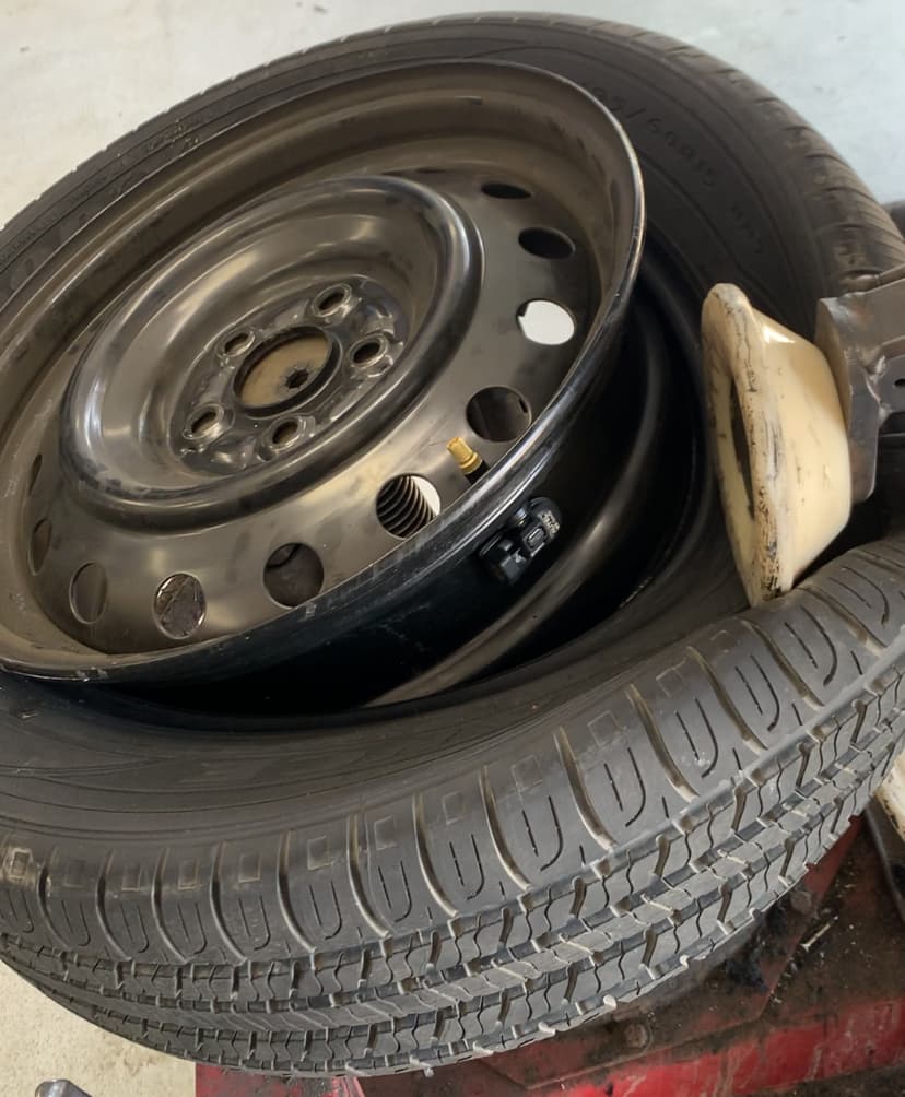 How to Reset the Jeep Wagoneer Low Tire Pressure Light LEARN ABOUT TPMS