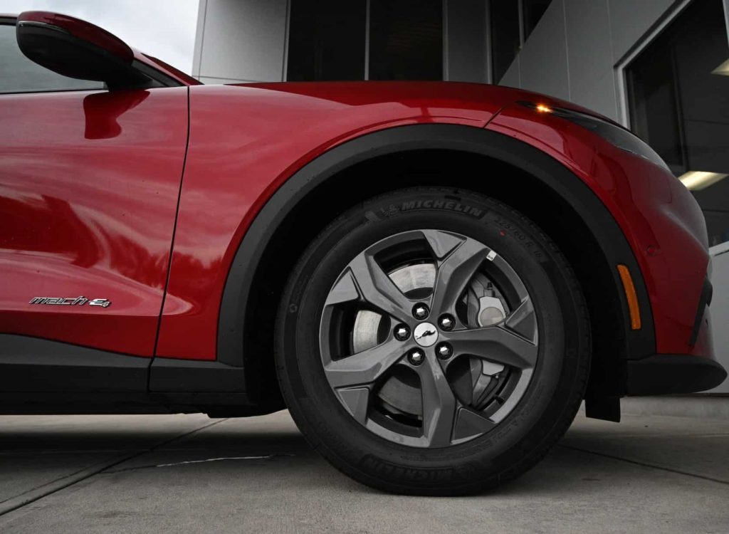 FORD MUSTANG MACH-E TIRE PERSSURE