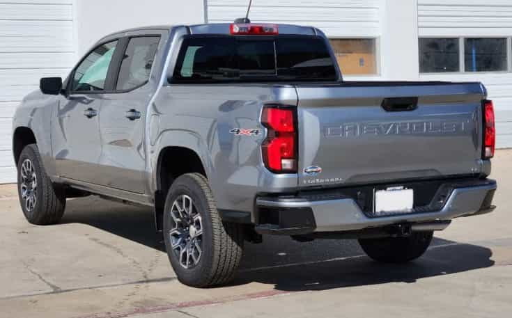 2023 CHEVY COLORADO LOW TIRE PRESSURE
