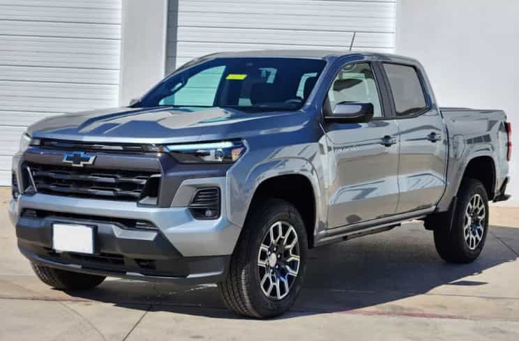 2023 CHEVY COLORADO TIRE PRESSURE LIGHT