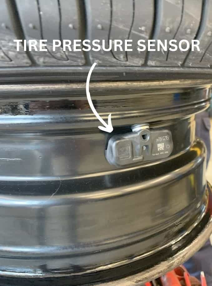 TIRE PRESSURE SENSOR IN TIRE