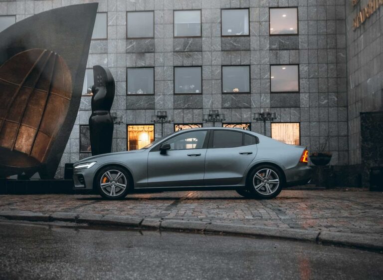 VOLVO S60 LOW TIRE PRESSURE