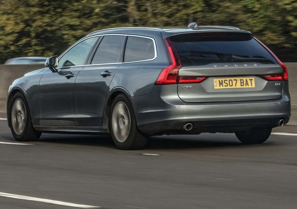 VOLVO V90 TIRE PRESSURE