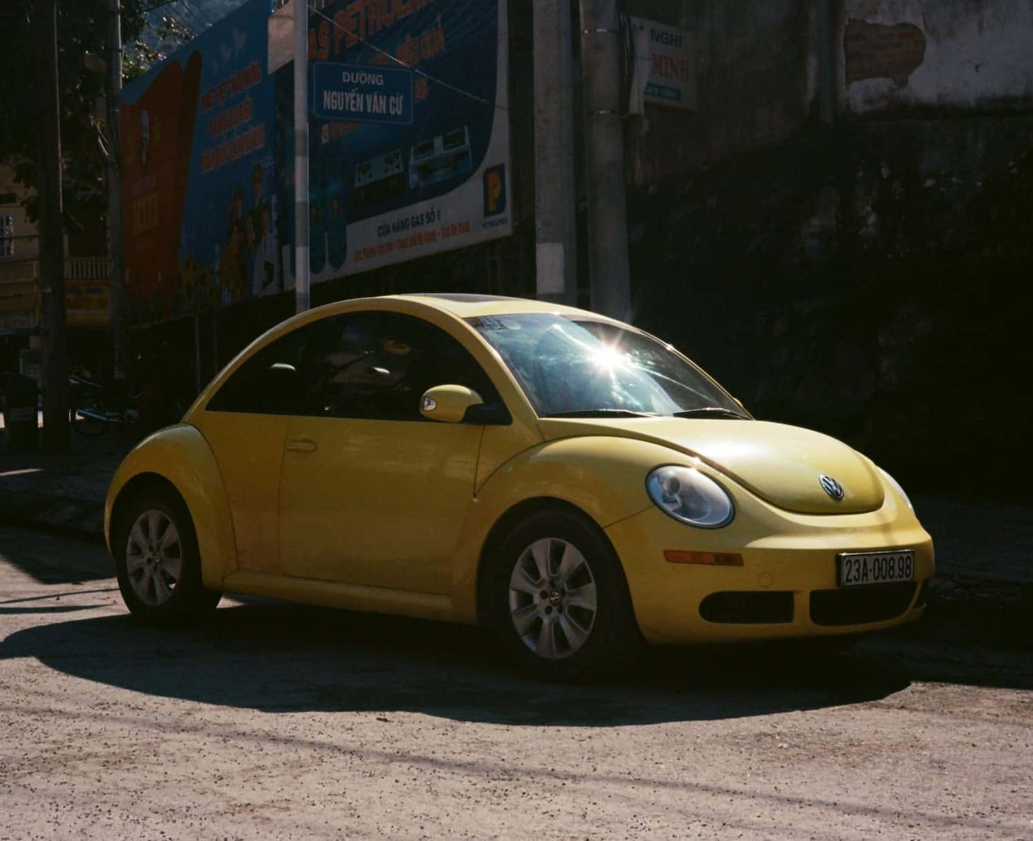 Steps to Reset and Diagnose the Volkswagen Beetle Low Tire Pressure