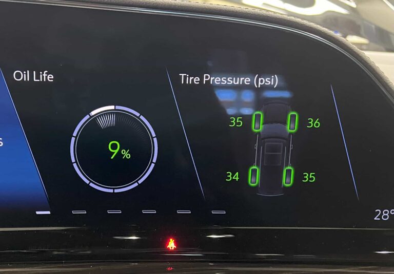 TIRE PRESSURE INFORMATION ON DASHBOARD SCREEN