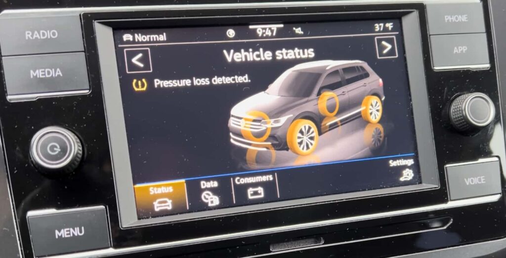 LOW TIRE PRESSURE LIGHT ON DASHBOARD DISPLAY SCREEN