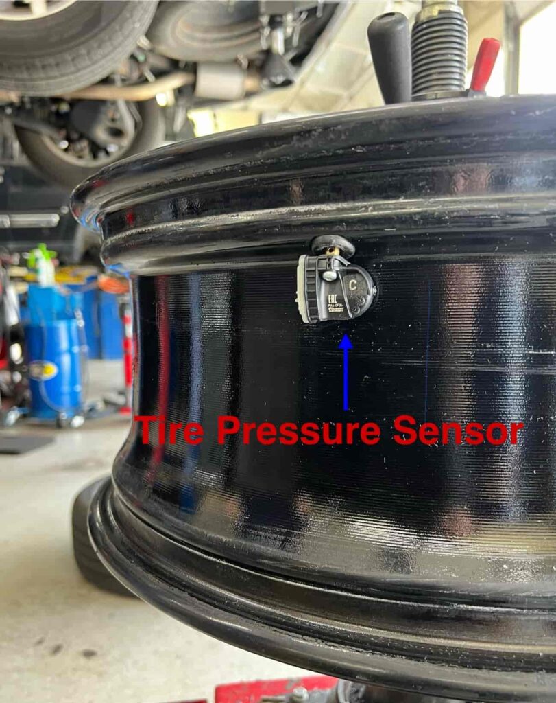 TIRE PRESSURE SENSOR
